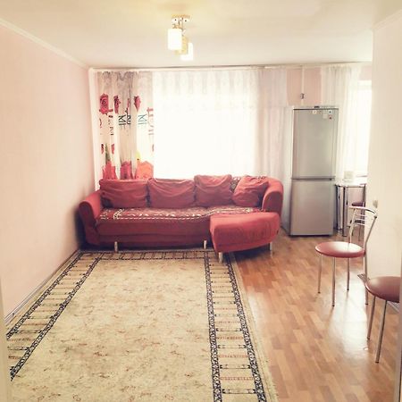 2 Комн Квартира В Центре По Пушкина コスタナイ エクステリア 写真